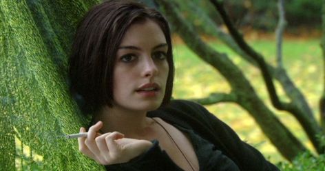 Anne Hathaway has been part of some big movies, but she has a number of independent films to her resume. These are the best ones, ranked. Rachel Getting Married, Best Indie Movies, Debra Winger, Don Jon, Diary Movie, Indie Films, Film Editing, Weeping Willow, Indie Movies