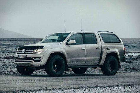 #volkswagen #snow #riding #cars Vw Amarok V6, Vw Pickup, Volkswagen Amarok, Vw Amarok, Ford Maverick, Big Car, Arctic Circle, Chevrolet Colorado, Types Of Vehicle