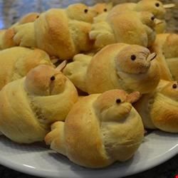 Bird Rolls, Overnight Rolls, Bird Bread, Easter Bread, Cute Baking, Bread Roll, Food Carving, Bread Machine Recipes, Easter Dinner