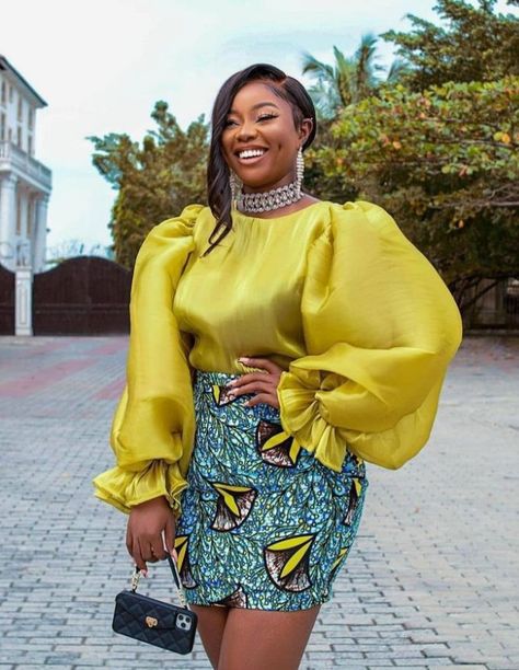 Smart and Classy Ways to Style Organza Blouse With Ankara Skirt. - Stylish Naija Ankara Skirt Styles, Trendy Ankara Styles, Ankara Dress Styles, Short African Dresses, Best African Dresses, African Fashion Skirts, Afrikaanse Mode, Ankara Skirt, African Fashion Ankara