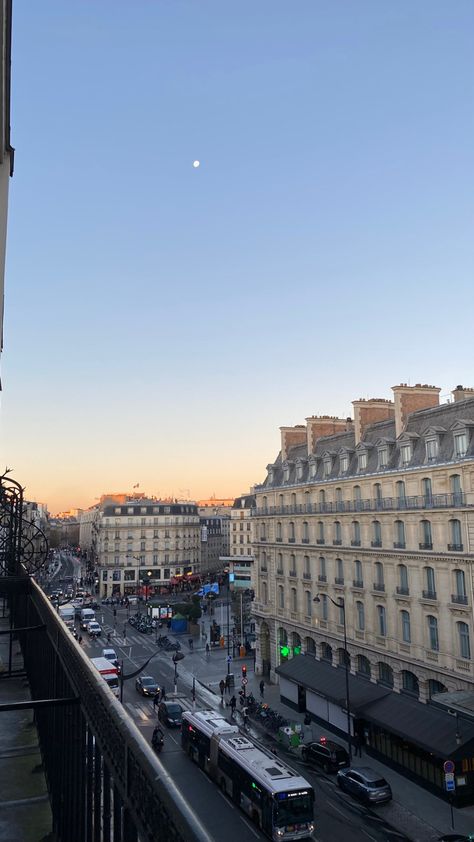 paris in the morning Paris Morning View, Paris Morning Aesthetic, Paris In The Morning, Prancis Paris, Paris Morning, Morning In Paris, Paris Sunset, Paris Travel Photography, Europe 2024