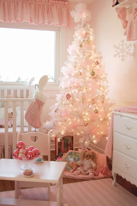 Pretty in Pink. An Alternative to the Farmhouse Christmas. | The Art of Doing StuffThe Art of Doing Stuff A White Christmas, Pink Christmas Decorations, Shabby Chic Christmas, Christmas Bedroom, Pink Trees, Pink Christmas Tree, Chic Christmas, Christmas Room, White Christmas Tree