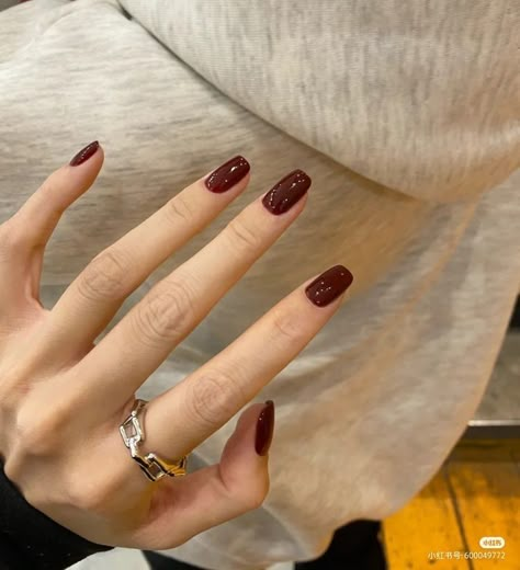 Natural Nail Color, Fall Nude Nails, Kutek Disney, Wine Nails, Nagel Tips, Grunge Nails, Smink Inspiration, Casual Nails, Makijaż Smokey Eye