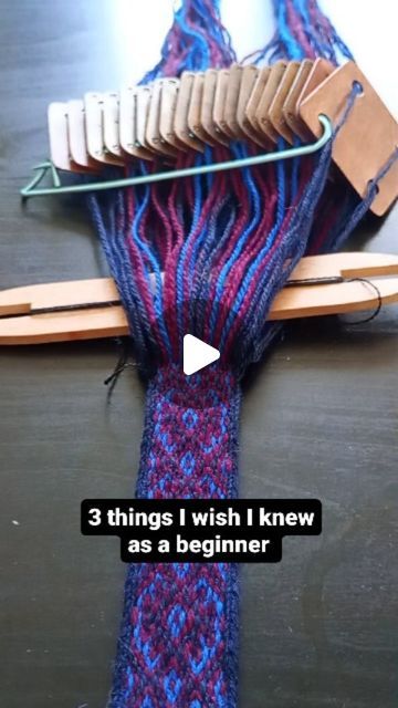 Svetlonoska tablet weaving on Instagram Inkle Weaving Patterns, Tablet Weaving Patterns, Inkle Weaving, Diy Textiles, Card Weaving, Weaving Tools, Weaving Tutorial, Tablet Weaving, January 27