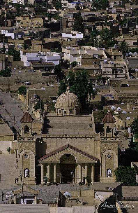 Iraqi History, Tartarian Empire, Magnificent Architecture, Persecuted Church, Baghdad Iraq, Word Quotes, Religious Architecture, Islamic Paintings, Roman Catholic Church