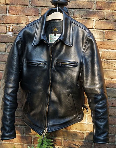 Man Leather Jacket, Schott Jacket, Biker Wear, Leather Jacket Men Style, Classy Streetwear, Motorcycle Jackets, Retro Jacket, Leather Jacket Style, Classic Jacket