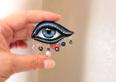 Clay Eye, Polymer Clay Brooch, Painted Polymer Clay, Diy Keramik, Clay Brooch, Eye Brooch, Evil Eye Art, Eye Natural, Eye Decor