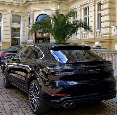 Porsche Cayenne Black, Goals Motivation Quotes, Millionaire Affirmations, Millionaire House, Aesthetic Porsche, Birkin Aesthetic, Porsche Garage, Porsche Aesthetic, Friends Nyc