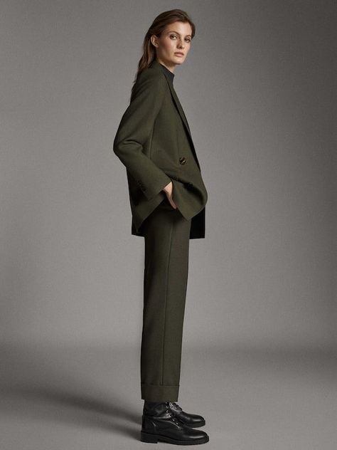 Spring Business Outfits, Minimal Stil, Hippie Blouse, Massimo Dutti Women, Woman Suit Fashion, Power Dressing, Suit Trousers, Street Style Chic, Only Fashion