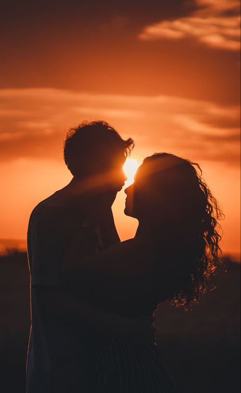 Couple Aesthetic | Couple Silhouette | Couple Photoshoot | Love Quotes Couple Aesthetic