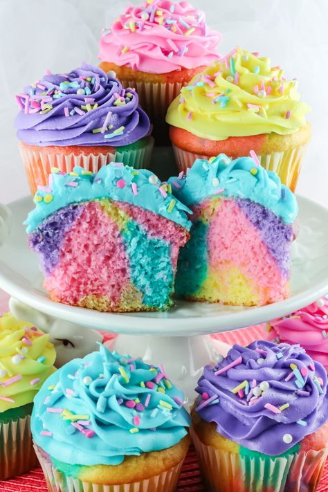 Marble Cupcakes, Easter Fun Food, Unicorn Party Food, Easter Sweets, Cake Mini, Colorful Cupcakes, Cupcakes Decorados, Rainbow Cupcakes, Easter Cupcakes