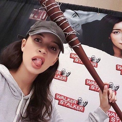 Christian Serratos Twd, Rosita Walking Dead, Tha Walking Dead, Christian Serrato, Christian Serratos, Twd Cast, Walker Stalker, Melissa Mcbride, Walking Dead Cast