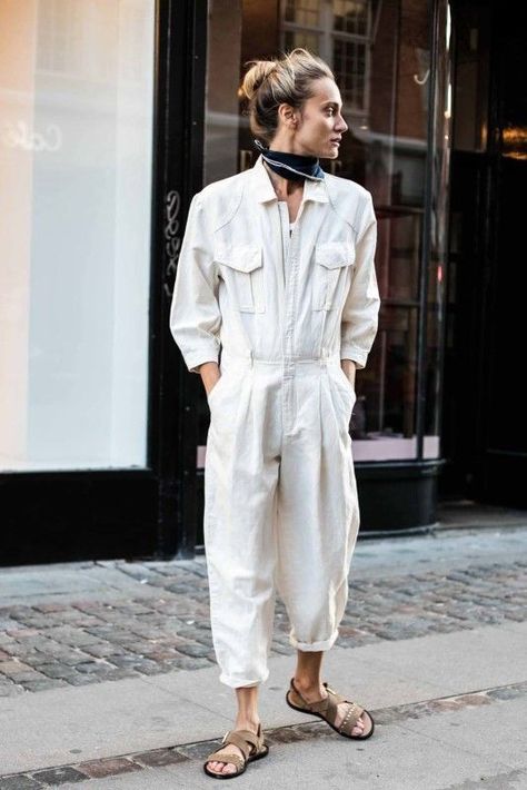 cool white jumpsuit outfit idea White Utility Jumpsuit, Boilersuit Outfit, White Jumpsuit Outfit, Jumpsuit Outfit Summer, Nice Jumpsuits, Jumpsuit Outfit Casual, Luxury Clothing Brands, Utility Jumpsuit, Rompers Womens Jumpsuit