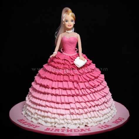 Pink Barbie Cake Designs, Doll Cakes Ideas Princess, Pink Cake Decorating Ideas, Barbie Doll Cake Design, Pink Princess Birthday Cake, Cake Barbie Birthday, Pink Barbie Cake, Barbie Topper, Doll Cake Design