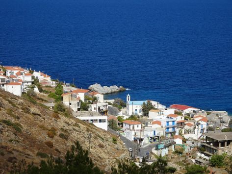 Greece Recipes, Ikaria Greece, Seychelles Beach, Beaches To Visit, Greek Travel, Rocky Hill, Places In Greece, Greece Beach, Greece Islands