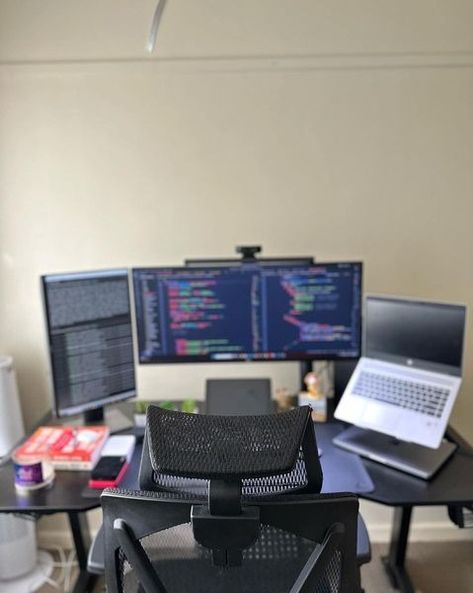 ✅ Ultrawide Monitor - LG 34WN780-B 34inch Ultrawide Ergo HDR IPS Monitor 
✅ Monitor - Dell 24" P2417 LED Full HD Monitor Height Adjustable 
✅ Keyboard - MX mini keys
✅ Mouse - MX Master 3
✅ Chair - Ergonomic Ergolux
✅ Monitor Light Bar - Xiaomi Mi Computer Monitor Light Bar - Black
✅ Logitech HD Pro Webcam Black C920
✅ Wrist rest - Deltahub Carpio (mouse)
✅ Logitech MX Palm Rest
�✅ Laptop stand from Bauhn
✅ Footrest from JBurrows Gaming Laptop Setup, Mx Master 3, Mini Office, Bar Black, Office Inspo, Setup Ideas, Wrist Rest, Drawing Tablet, Workspace Design