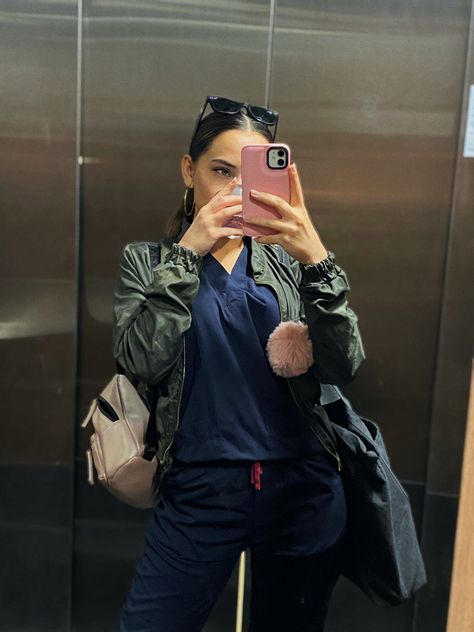 Travel Nurse Aesthetic, Scrubs Aesthetic, Medicine Illustration, Chicago Living, Job Goals, Medical School Life, Nurse Aesthetic, Dream Jobs, Work Fits