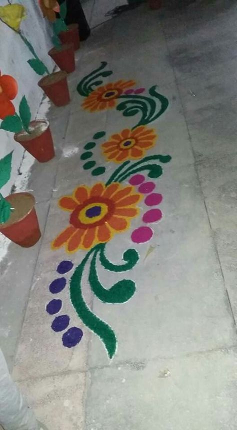 Long Rangoli Designs, Diwali Design, Alpona Design, Rangoli Side Designs, Rangoli Colours, Rangoli Designs Latest, Indian Rangoli, Simple Rangoli Designs Images, Simple Rangoli Border Designs