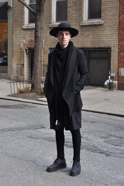 Witches in Winter - Album on Imgur Male Witch, Street Goth, Witch Fashion, Loose Coats, Witch Outfit, Men Street, All Black Outfit, Black Hat, Yohji Yamamoto