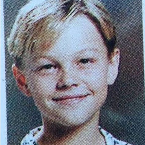 Leonardo DiCaprio Fanpage👼🏼 on Instagram: “Yearbook pictures 🥺 #youngleo #youngleonardo #leonardo #dicaprio #90s #leonardo90s #90sleo #hottie #kissme #photoshoot…” Leonardo Dicaprio Wife, Dicaprio 90s, Yearbook Photo, Leo And Kate, Leonardo Dicaprio 90s, Nick Offerman, Yearbook Pictures, Young Leonardo Dicaprio, Jeff Bridges