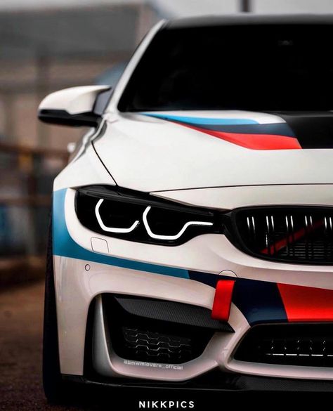 BMW F82 M4 CS in ///M livery Bmw F30 Msport, Bmw Touring, Carros Bmw, Ferrari 488 Gtb, Luxury Cars Audi, Bmw Wallpapers, Bmw Cafe Racer, Bmw F30, Top Luxury Cars