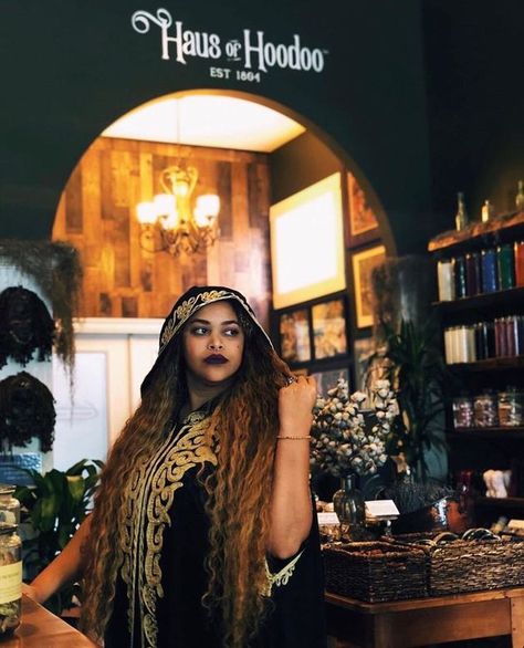 This Priestess Is Teaching Others The Truth About Vodou And Hoodoo | HuffPost Voodoo Priestess, African Mythology, Native American Traditions, Yas Queen, White Witch, European Culture, Afro Punk, Witch Aesthetic, Red Bottoms