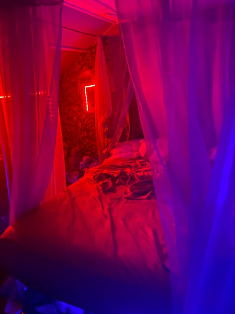 Red blue lighting cyber style bed mirror and curtains Red Room Bedroom, Charector Art, Bedroom With Red Led Lights, Purple And Red Bedroom Aesthetic, Red Neon Bedroom, Neon Bedroom Aesthetic, Red Bedroom Lights, Bedroom Red Led Lights, Red And Blue Lighting