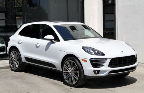 My Dream Car Porsche, 2023 Porsche Macan S, White Porsche Suv, White Porsche Macan Aesthetic, Porsche Macan 2023, Porsche Truck, Porsche Macan 2022, Porsche 2017, Porsche Macan Gts