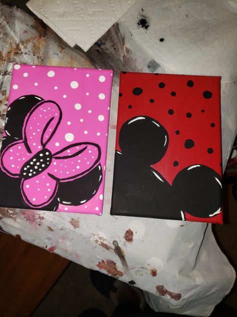 Disney Paintings On Canvas Easy, Disney Love Paintings Easy, Mini Mouse Sketch Drawings, Mickey Mouse Canvas Painting Diy, Simple Painting Ideas Disney, Diy Couples Canvas Painting, Mickey And Minnie Mouse Canvas Painting, Mickey Mouse Canvas Painting Easy, Mickey Painting Canvases