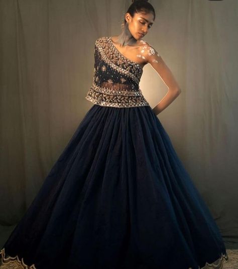 Poses On Chaniya Choli, Unique Sangeet Outfit, Elegant Black Prom Dresses, Modern Blouse, Beautiful Lehenga, Western Dresses For Women, Indian Fashion Trends, Lehenga Designs Simple, Traditional Indian Dress