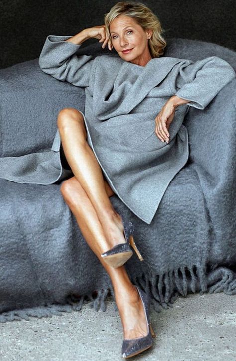 Gray and graceful. How to rock wearing neutrals for 2019. Moda Over 50, Mode Ab 50, Good Genes, 50 And Fabulous, Advanced Style, Ageless Style, 50 Style, Ageless Beauty, 60 Fashion