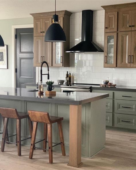 Natural Wood Kitchen Cabinets Farmhouse, Natural Kitchen Cabinets, Natural Wood Kitchen Cabinets, Green Kitchen Island, Budget Kitchen Makeover, Green Kitchen Decor, Modern Backsplash, Natural Wood Kitchen, Neutral Green