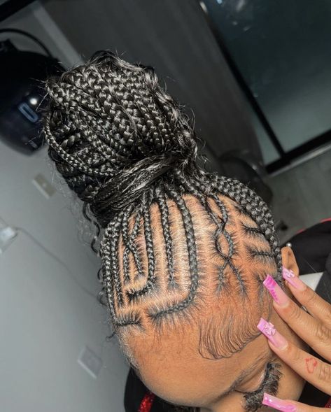 Short Box Braids Hairstyles, Braided Hairstyles For Black Women Cornrows, Feed In Braids Hairstyles, Single Braids, Radiate Confidence, Box Braids Hairstyles For Black Women, Cute Braided Hairstyles, Braids Hairstyles Pictures, Braided Cornrow Hairstyles