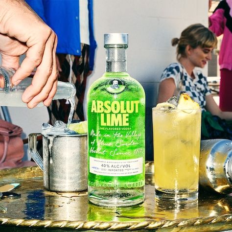 Drinks & Cocktails with Absolut Lime | Absolut Drinks Absolut Lime Vodka Recipes, Lime Vodka Drinks Recipes, Absolute Lime Vodka Cocktails, Lime Vodka Drinks, Lime Cocktail Recipes, Lime Martini, Poolside Drinks, Vodka Recipes Drinks, Vodka Tonic