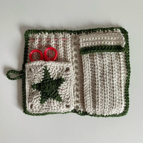 Crochet Crochet Hook Case, Crochet Utility Pouch, Crochet Case For Hooks, Crochet Hooks Case, Crochet Pencil Pouch, Hook Case Crochet, Crochet Case Pattern, Fast Easy Crochet, Crochet Wallet