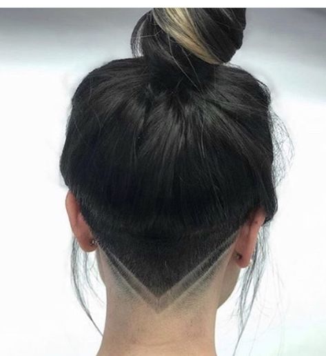 Under Hair Shaved, Hair Tattoo Designs, Undercut Hair Designs, Undercut Hair, Mama Hair, Undercut Hairstyles Women, Undercut Long Hair, Undercut Designs, Half Shaved Hair