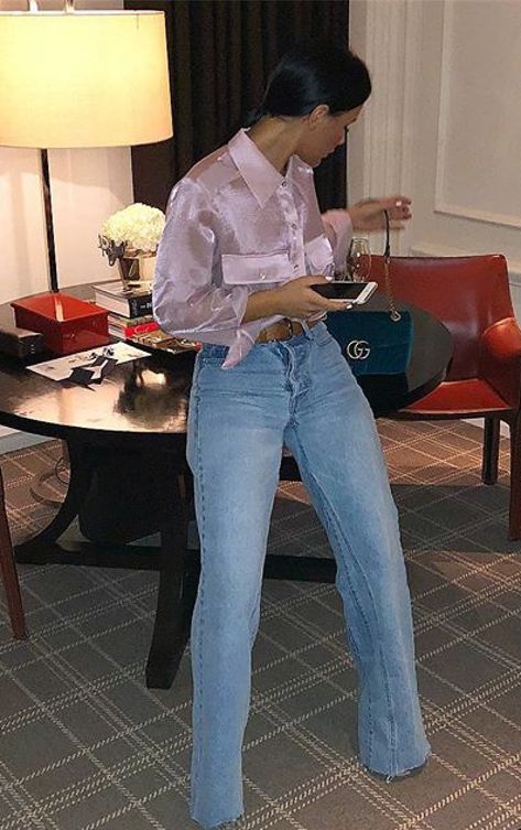 Bootcut Pants Outfit, Jeans Date Night Outfit, Smart Casual Jeans, Silky Blouse, Bootcut Pants, Spring Style, Looks Style, Sheer Blouse, Fashion Killa