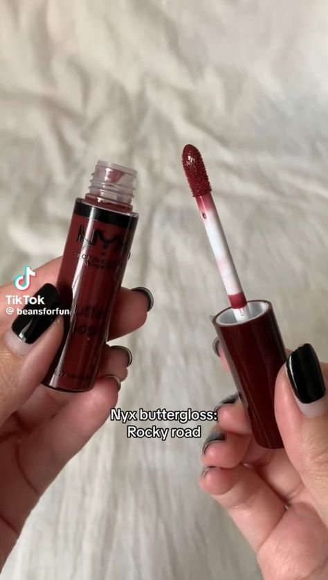 Rocky Road Lip Gloss, Black Red Lip Combo, Nyx Rocky Road, Red Lip Combo, Lip Combos, Lip Combo, Image Swag, Makeup Tut, Cute Makeup Looks