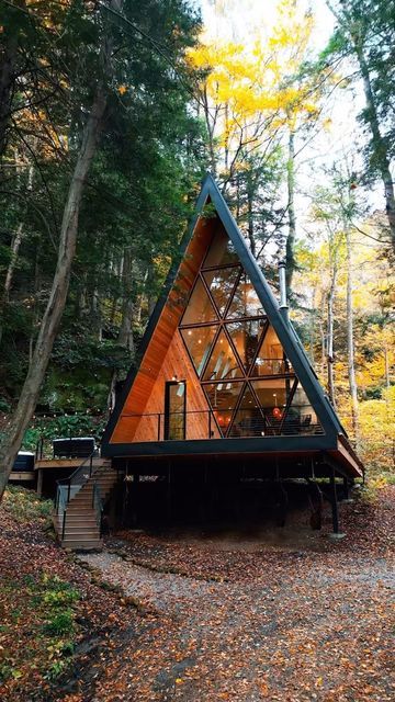 Tiny House Remodel, Cabin In The Forest, Shed Tiny Home, Log Cabins For Sale, Tiny House Blog, Diy Tiny House, Secluded Cabin, Cabins For Sale, Tiny House Community