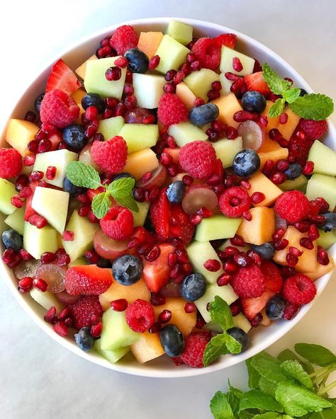 Brunching with friends this a.m. and I'm in charge of the fruit salad! 🍓 Easter Fruit Salad, Honey Lime Dressing Recipe, Spring Fruit Salad, The Best Fruit Salad, Honey Lime Dressing, Best Fruit Salad, Dressing For Fruit Salad, Fruit Salad Easy, Resep Salad