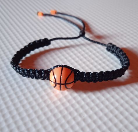 Basketball Bracelet Diy, Basketball Boyfriend Gifts, Basketball Jewelry, Cool Basketball Wallpapers, Ball Aesthetic, Bola Basket, Basket Sport, Pretty Jewelry Necklaces, Stylish Iphone Cases