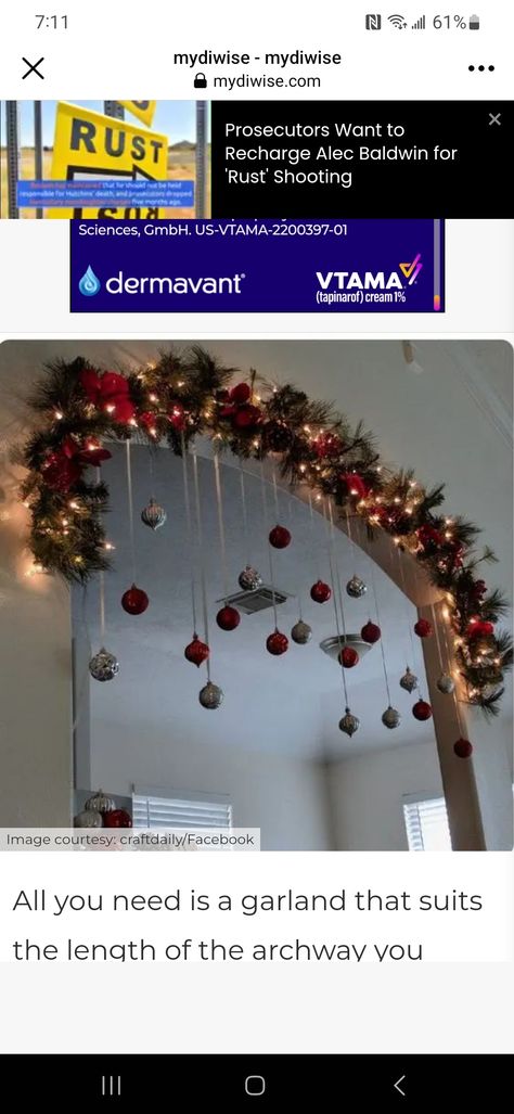 Garland Archway, Ribbon Garland, Easy Christmas Decorations, Trees Christmas, Ask Yourself, Christmas Tree Ideas, Christmas Decorations To Make, Easy Christmas, Christmas Stuff