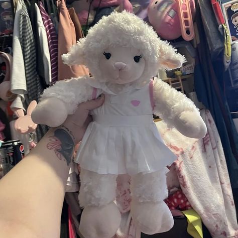 Build A Bear Lamb, Lamb Plushie, Stuffed Animal Collection, Lamb Plush, Build A Bear Outfits, Cute Lamb, Baby Lamb, Cute Stuffed Animals, Cute Little Things