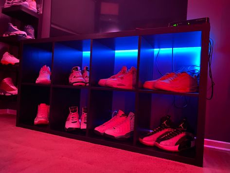 Shoe Display Bedroom, Hypebeast Apartment, Shoe Case, Bedroom Led, Bedrooms Ideas, Shoe Racks, Friday Night Lights, Shoe Display, Night Lights