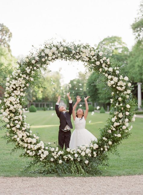 Wedding Entrance Ideas, Ceremony Background, Wedding Archway, Floral Arch Wedding, Metal Wedding Arch, Wedding Arch Rustic, Late Summer Weddings, Church Wedding Decorations, Floral Wedding Decorations