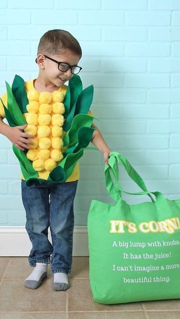 Veggie Costume Diy, Veggie Halloween Costumes, Ear Of Corn Costume, Corn On The Cob Costume Diy, Diy Tomato Costume, Vegetable Halloween Costume, Baby Corn Costume, Vegetable Costumes Diy, Diy Food Costumes For Kids