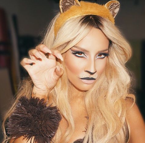 Lioness Makeup, Lion Costume Women, Lioness Costume, Lion Makeup, Lion Halloween Costume, Lion Halloween, Fox Makeup, Vampire Look, Costume Carnaval