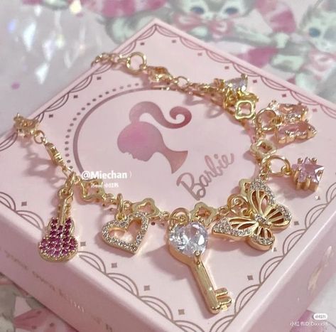 Girly Christmas Gifts, Pandora Bracelet Designs, Barbie Books, Dope Jewelry Accessories, Flipagram Instagram, Pink Charm, Jewelry Accessories Ideas, Dope Jewelry, Girly Accessories