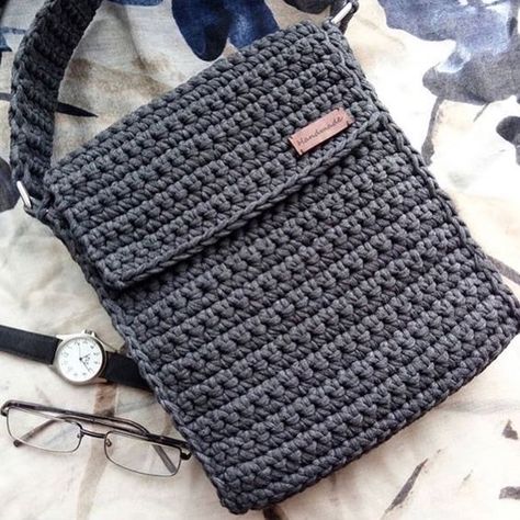 crochet bag for men #crochetbagformen #crochet #crochetbag #crochetbags 7.33 Crochet Bag For Men, Free Crochet Bag Patterns, Phone Bag Crochet, Crochet Men, Crochet Shoulder Bags, Free Crochet Bag, Womens Crochet Patterns, Mode Crochet, Crochet Pouch