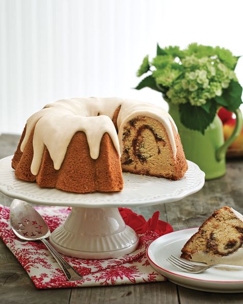 Apple Butter Pound Cake, Cake Glaze, Butter Pound Cake, Fruit Sugar, Jello Cake, Oatmeal Cake, Lime Cake, Sandra Lee, Caramel Frosting